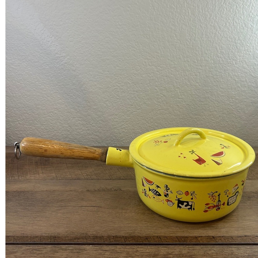 Vintage Descoware Yellow Enamel Cast Iron Saucepan Lid Wood Handle Belgium 18